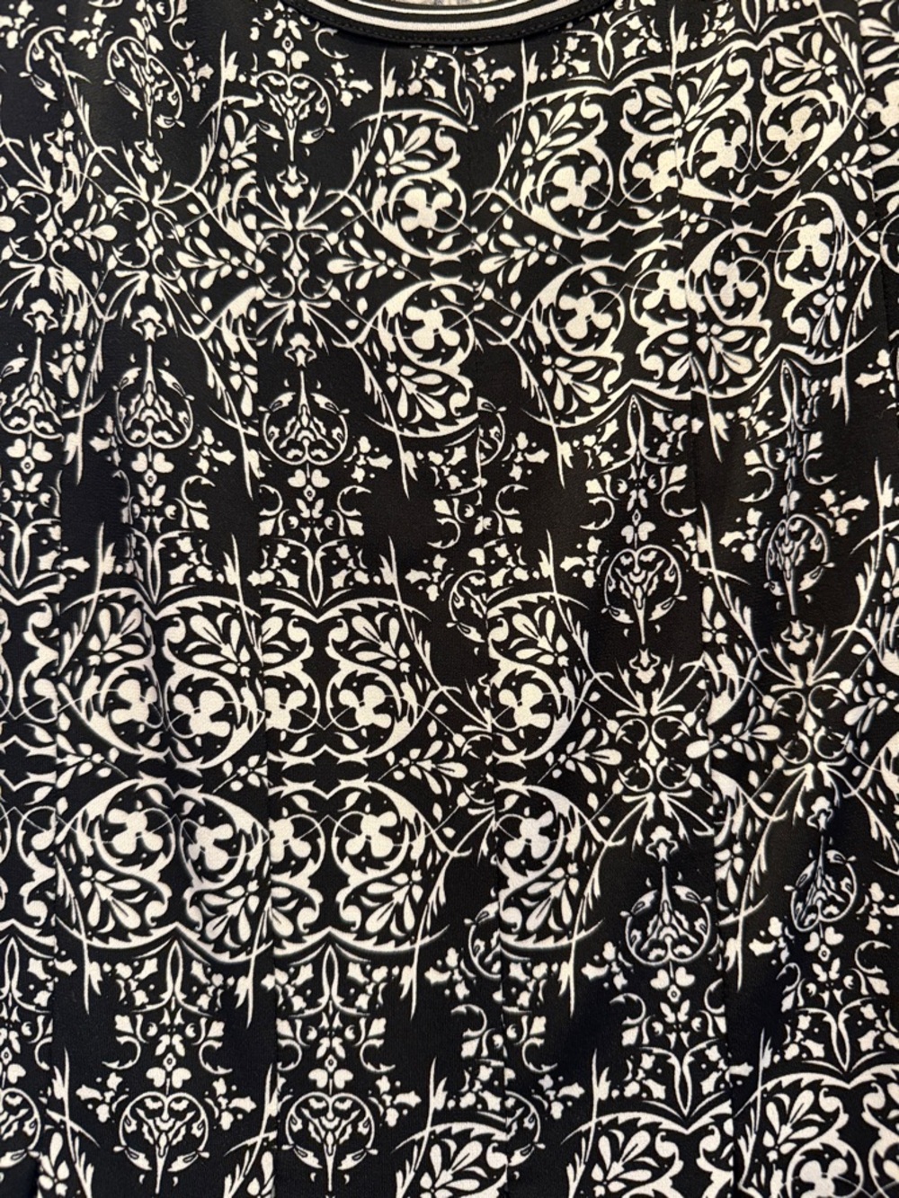 Max Studio Black & White 3/4 Sleeve Scoop Neck Dress - Picture 3 of 9